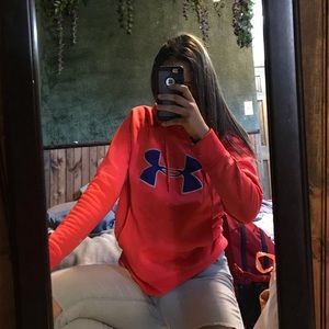 Pink Under Armour sweatshirt